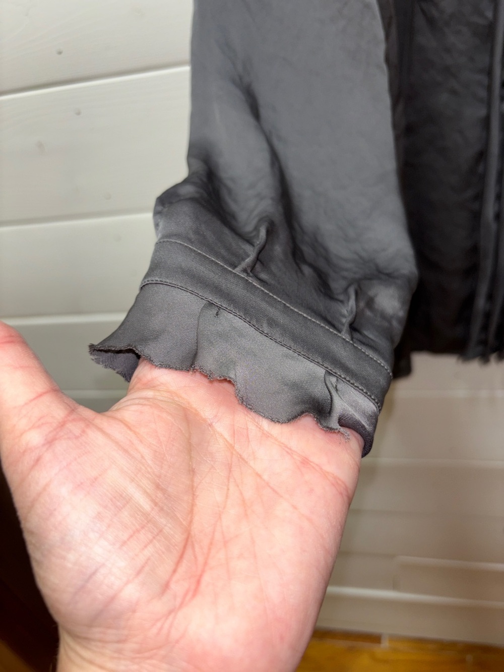 LUISA CERANO Gray Satin Tie-Neck Blouse Size 10 - Picture 7 of 12